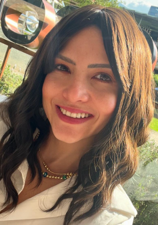 Elena Cruz